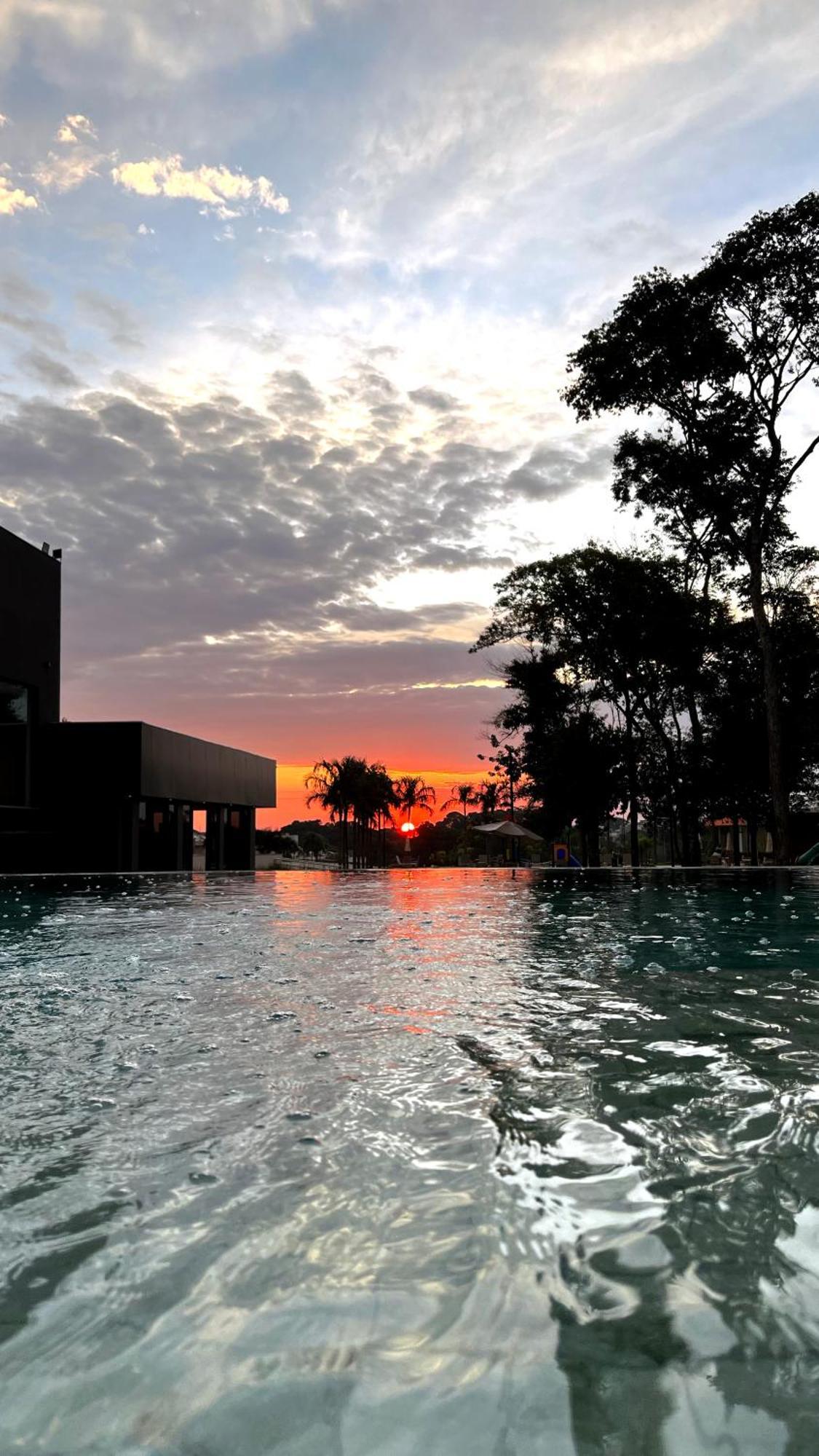 Doubletree By Hilton - Resort - Foz Do Iguacu Ngoại thất bức ảnh Sunset at the pool